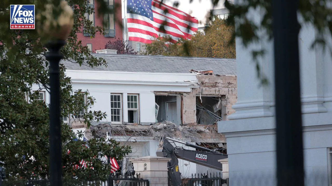 В США начали сносить часть Белого дома