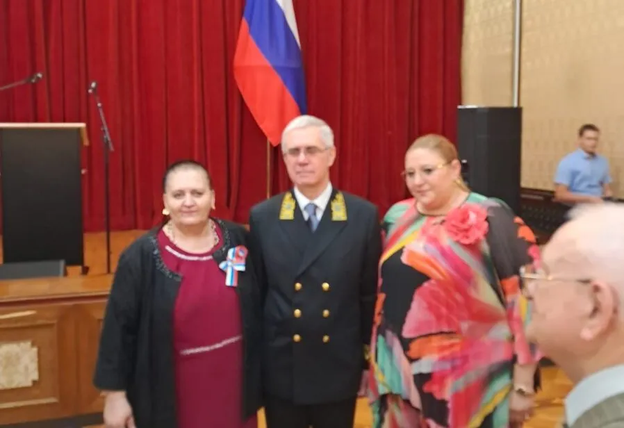 Румынский сенатор, избранная депутатом Европарламента, посетила мероприятие в посольстве РФ