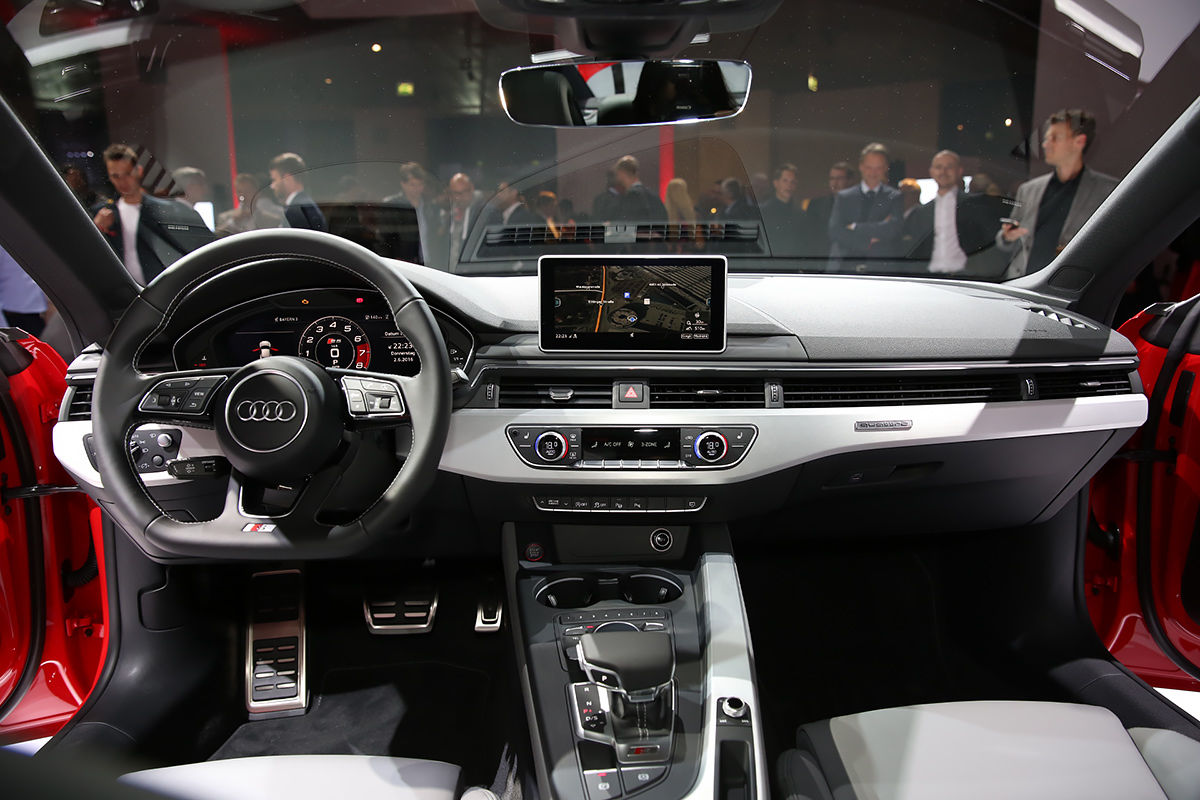 Audi представила купе A5 нового поколения