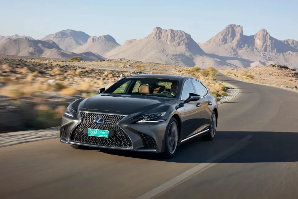 Lexus прекратил продажи модели LS в Великобритании: за год продали 3 машины