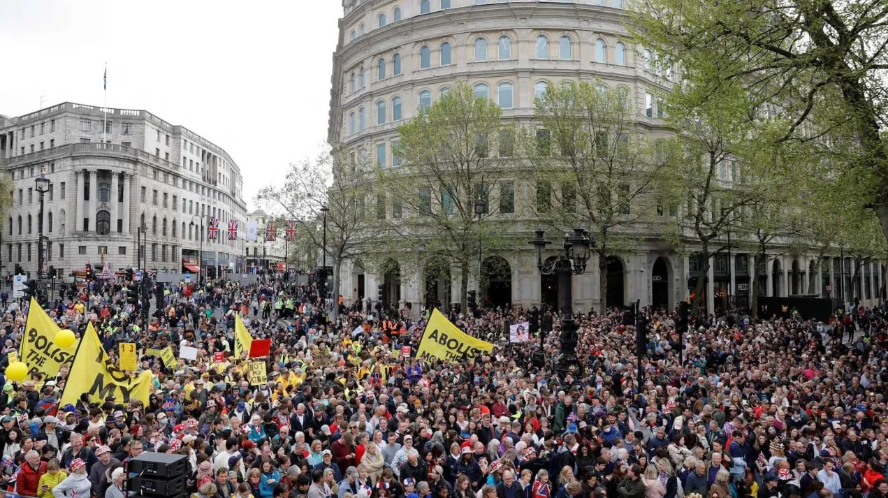Во время протестов антимонархистов в Лондоне задержали 52 человека
