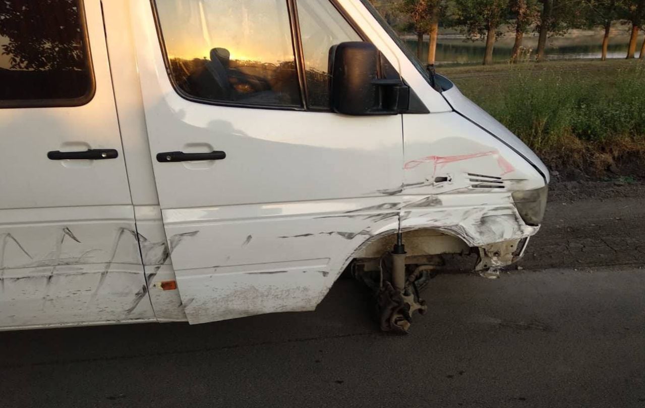 ДТП в Глодянах: трактор перевернулся, водитель в больнице