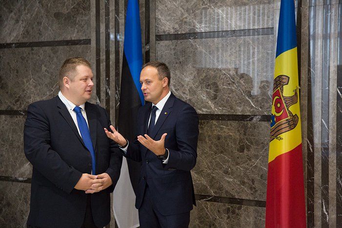 Канду провел встречу с Парламентской группой дружбы Эстония-Молдова