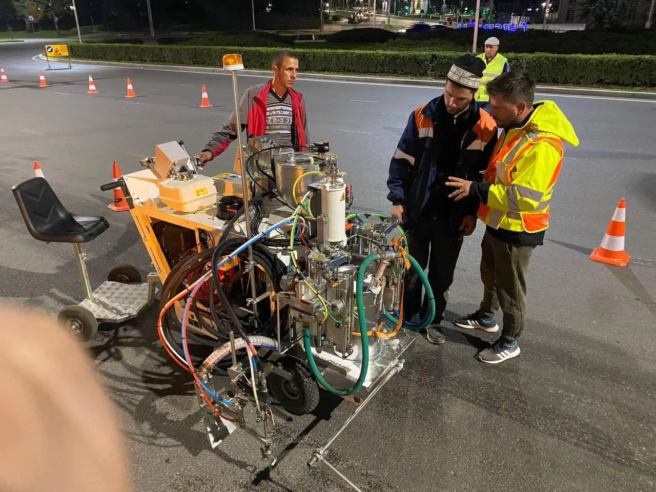 Закуплено новое оборудование для нанесения дорожной разметки в столице