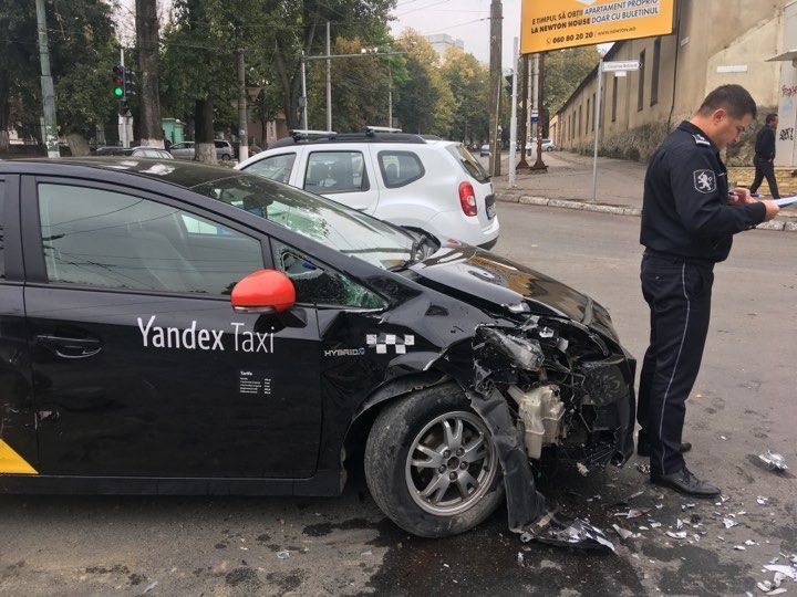 На Буюканах произошла авария с участием мотоциклиста