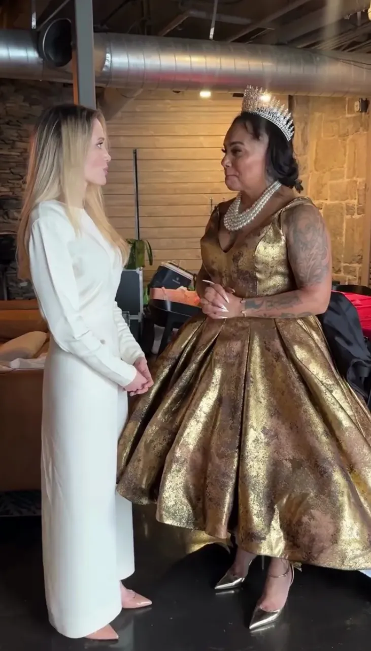 Анджелина Джоли удивила фанатов «новым» лицом на бранче