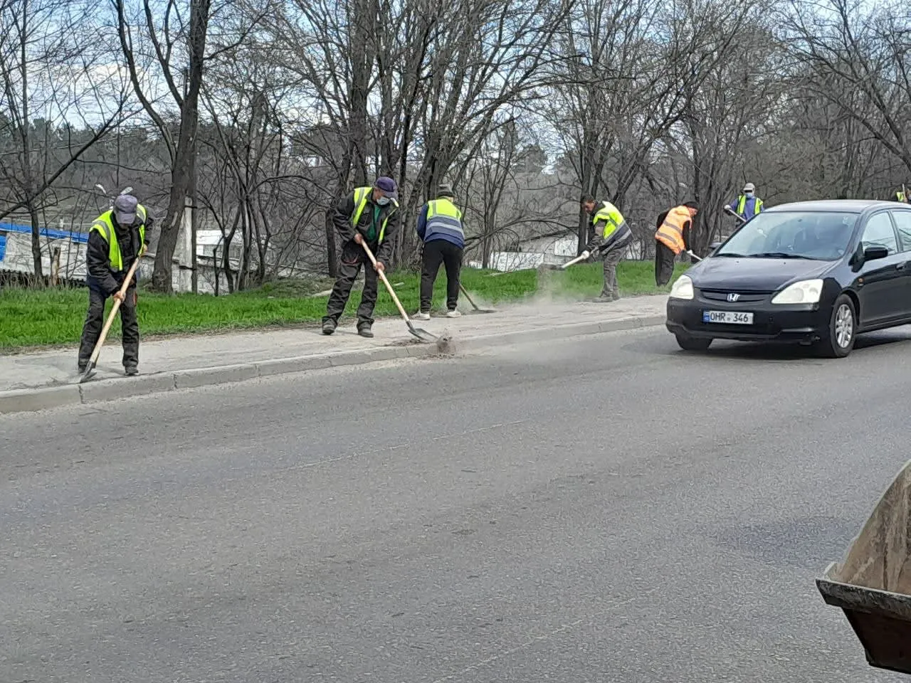 За неделю из Кишинева вывезено более 300 грузовиков мусора