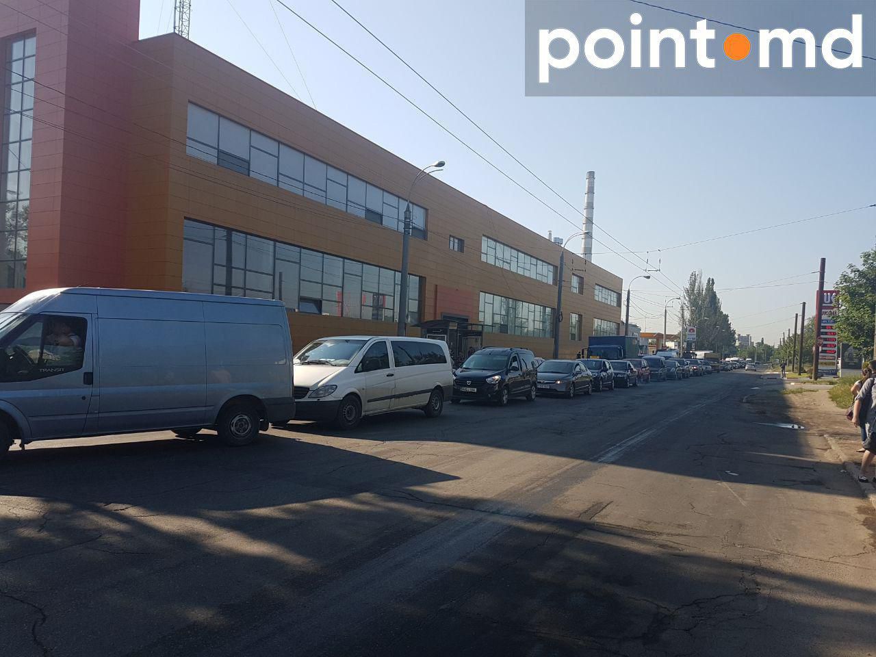 Большие пробки образовались на Рышкановке из-за ДТП с участием грузовика