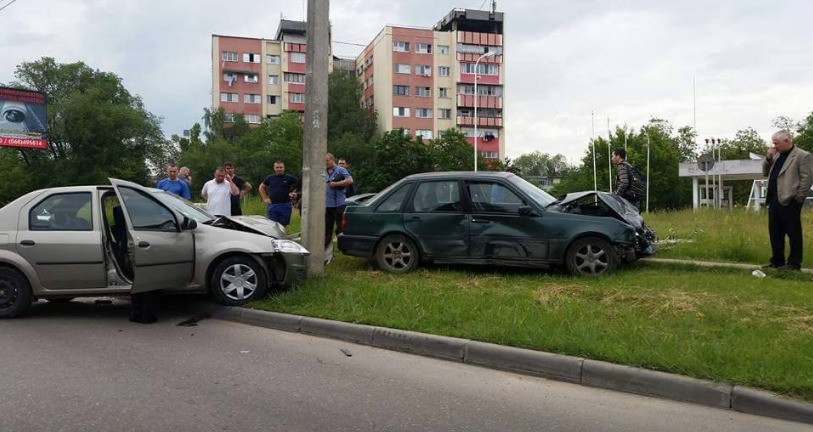 В Кишиневе на Чеканах столкнулись две машины: один человек попал в больницу