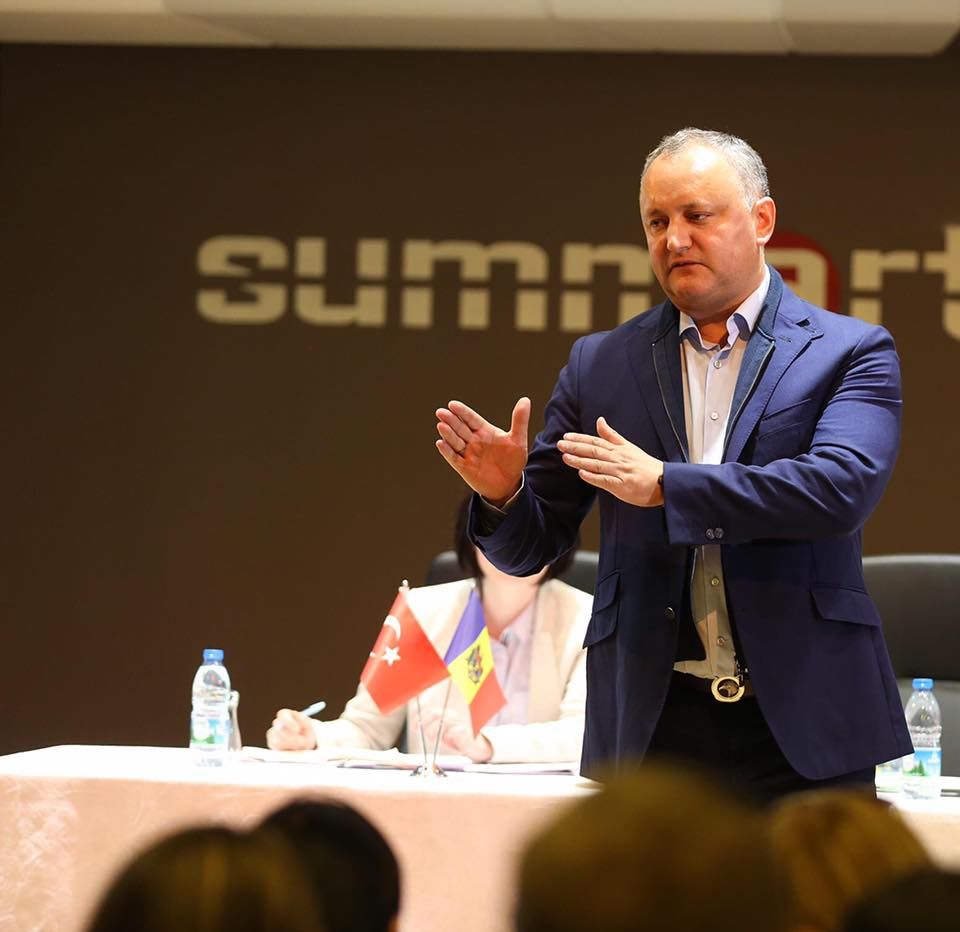 Igor Dodon a chiulit de la orele de geografie?! Gafa pe care a făcut-o într-un mesaj pe Facebook