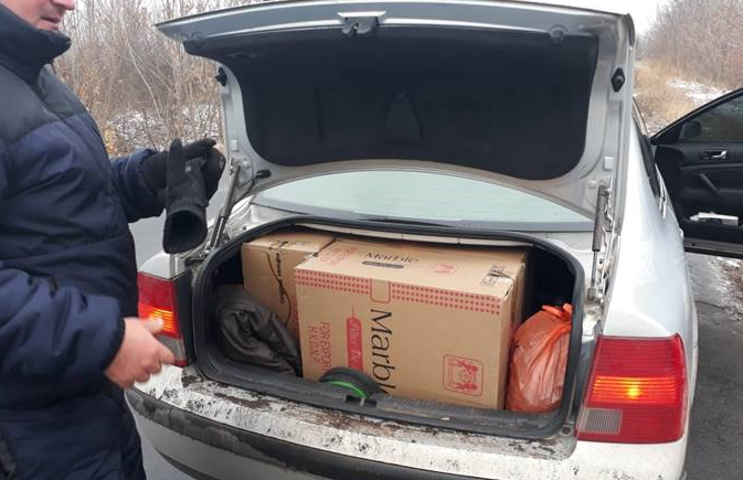 Украинцы пытались вывезти из Молдовы сигареты на 200 000 гривен