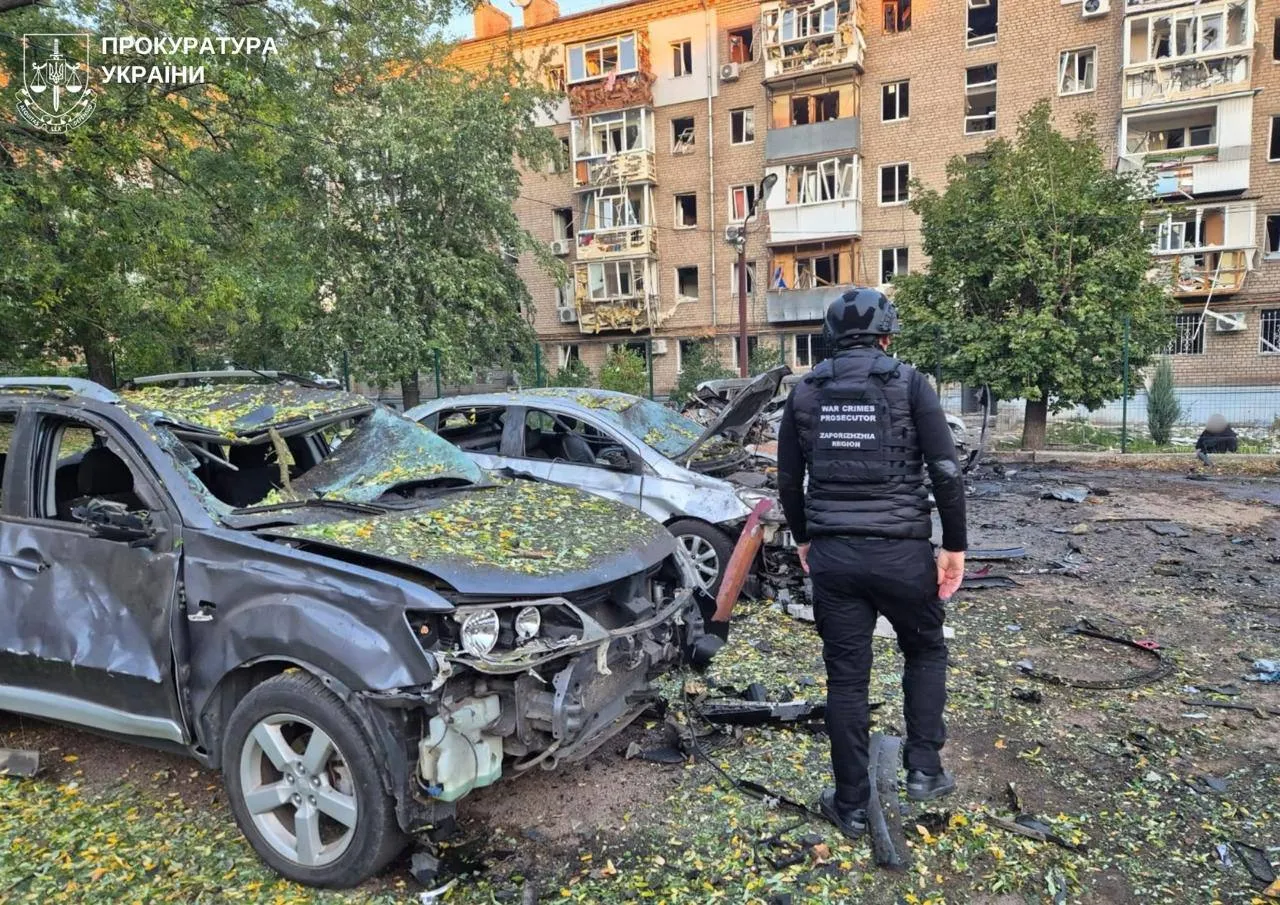 Россия ударила по Запорожью авиабомбами: погиб человек, есть раненые