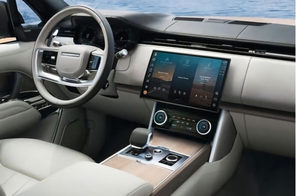 Новый Range Rover рассекретили за неделю до премьеры