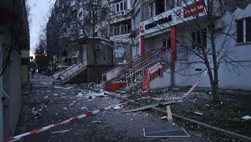 Обстрел Херсона: под удар попал многоэтажный дом и две больницы