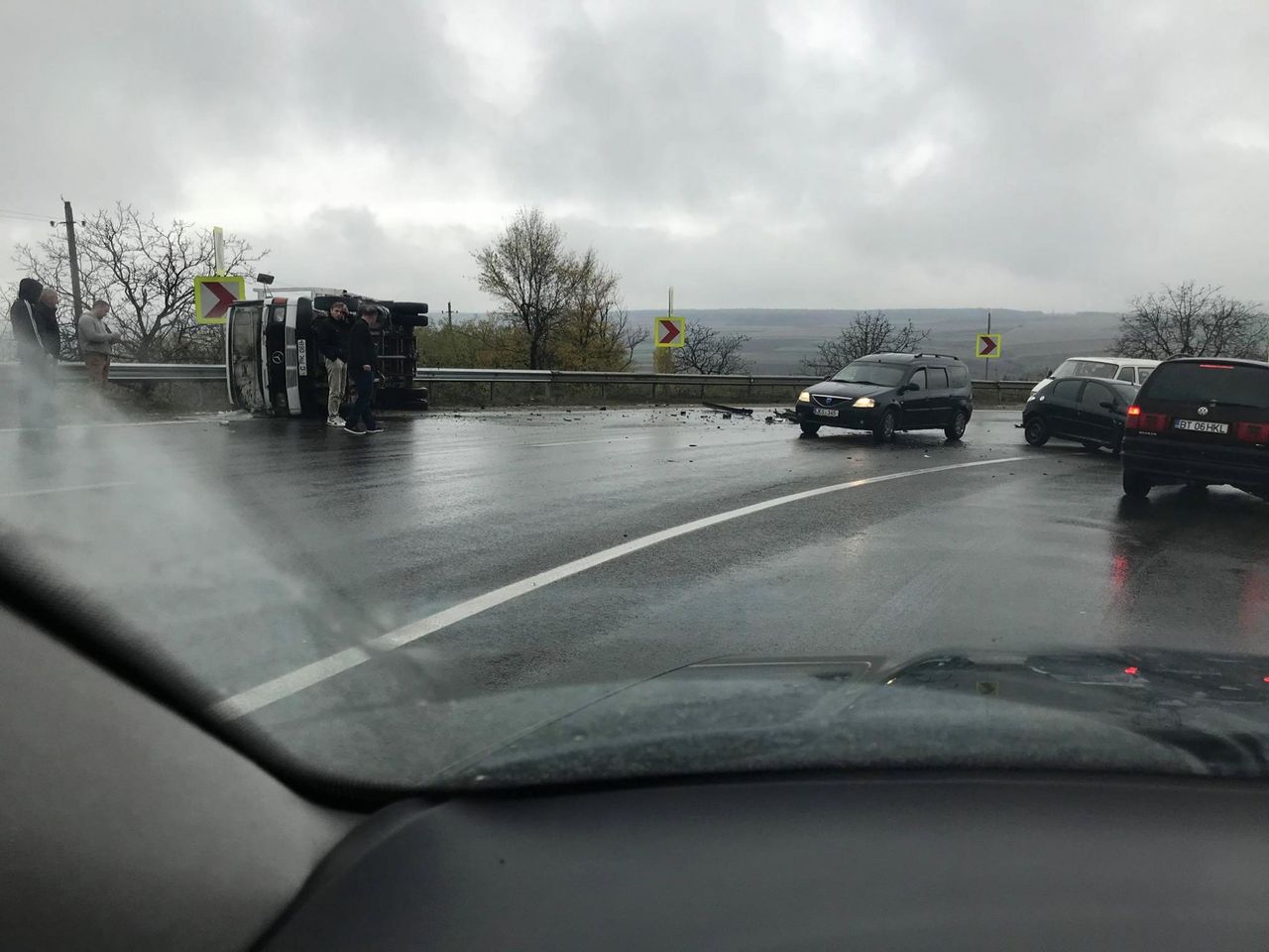 В Оргеевском районе микроавтобус перевернулся в результате ДТП