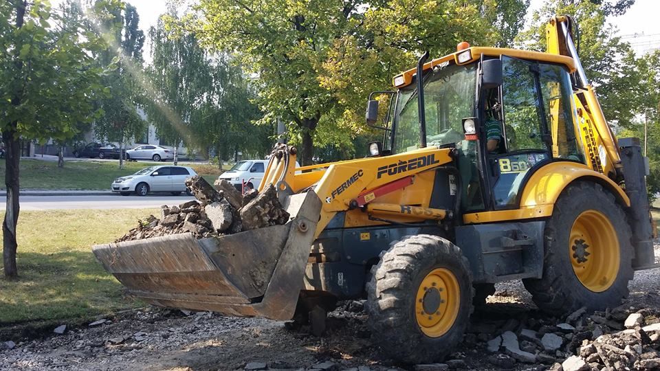 На Чеканах начался ремонт бульвара Мирча чел Бэтрын