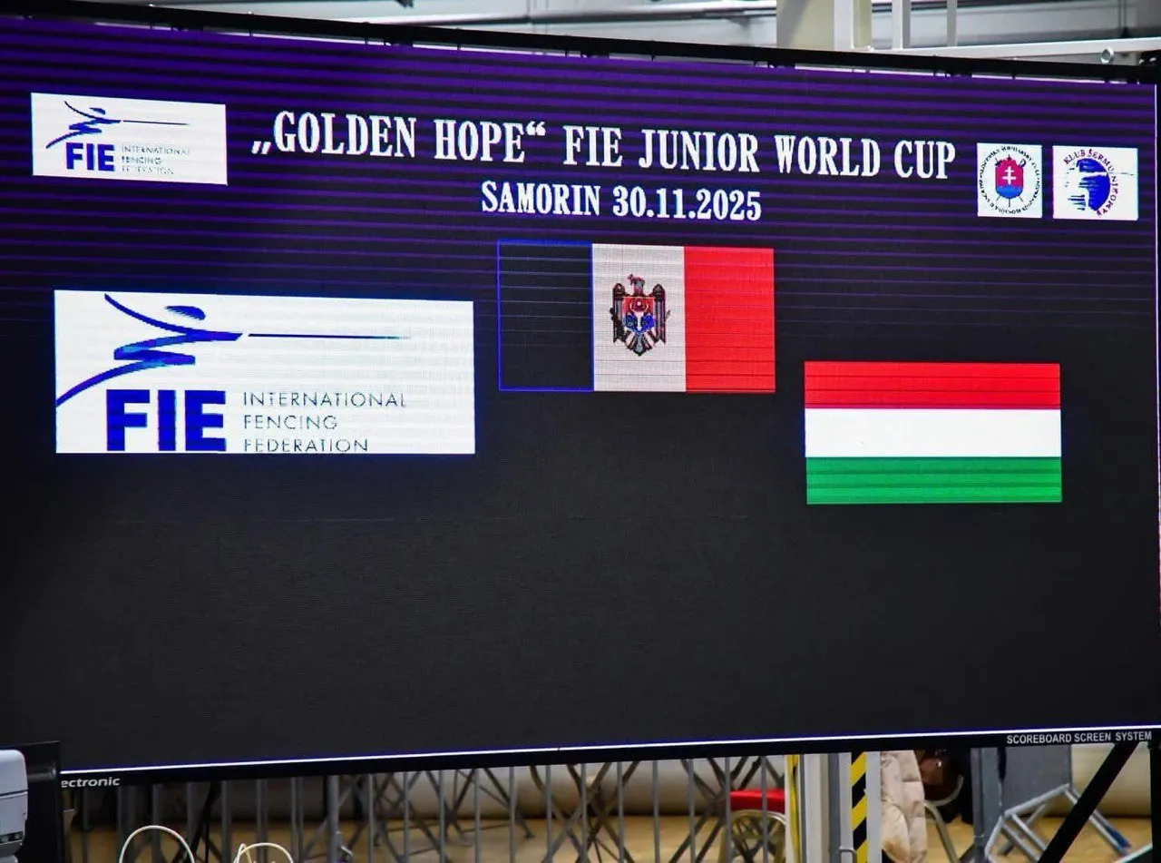 Sportivele moldovenești au câștigat trei medalii de aur la Cupa Mondială de scrimă
