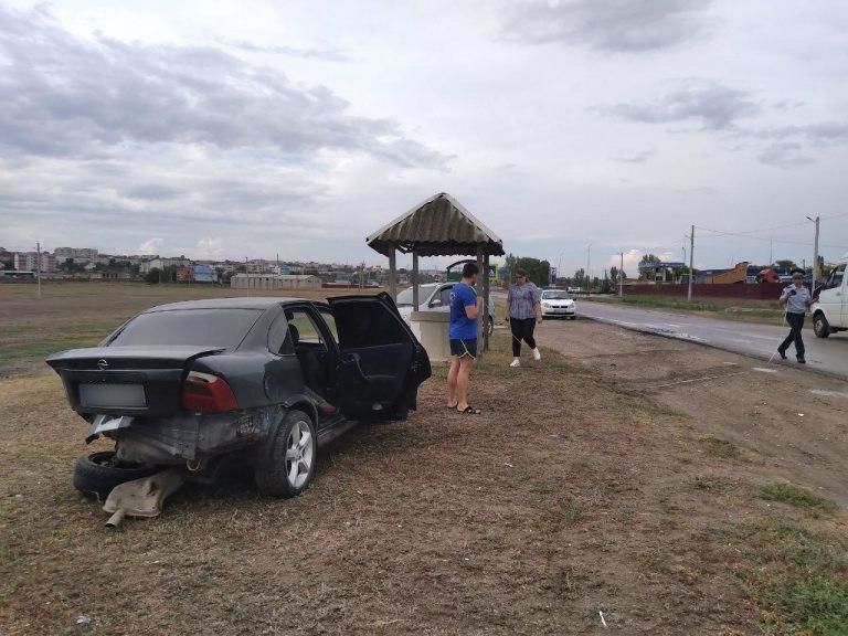 В Комрате водитель BMW X5 скрылся с места аварии
