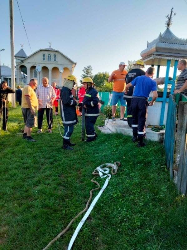 В Окницком районе мужчина упал в колодец на 15-метровую глубину и выжил