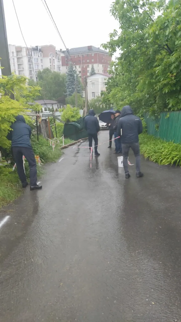В Яловенах частично обрушился участок дороги рядом со стройкой
