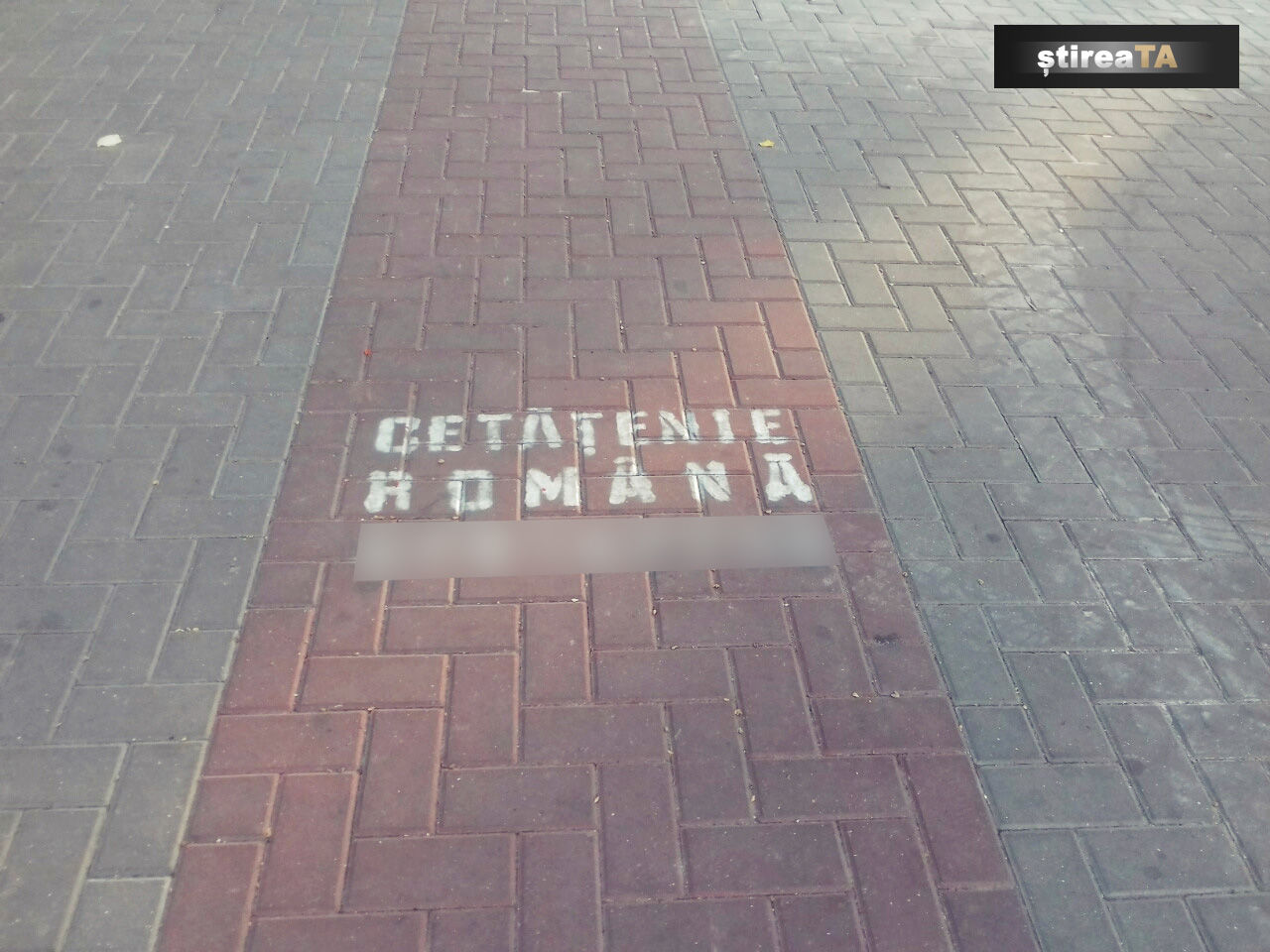 Publicitate ilegală pe noul pavaj de pe bd. Ștefan cel Mare și Sfânt