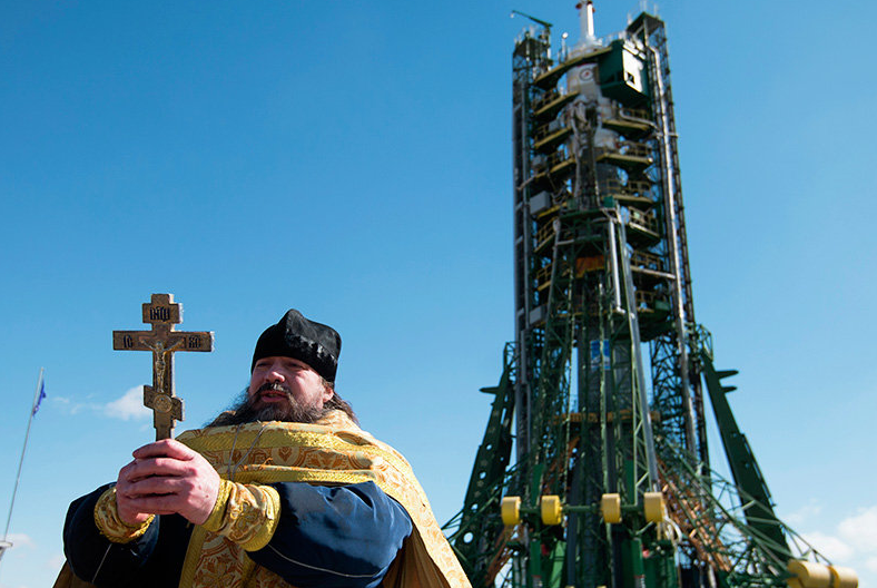 Biserica Ortodoxă Rusă explică de ce totuși se prăbușesc sateliții sfințiți de preoți