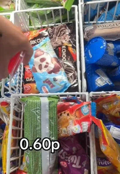 Un bărbat a arătat câte lucruri poți cumpăra cu o liră sterlină în Thailanda