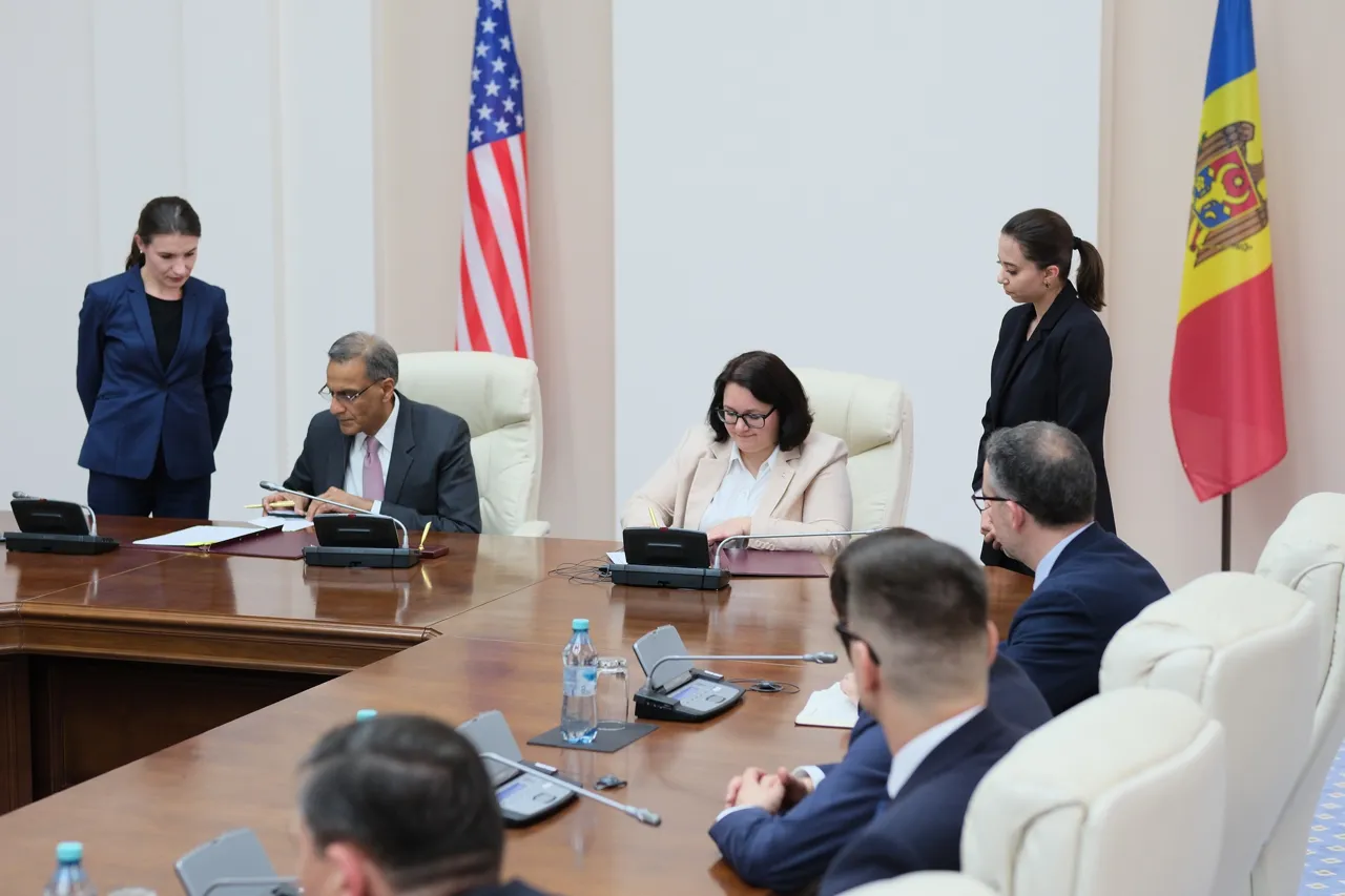 Прямые рейсы из Кишинева в США: власти подписали соглашение о воздушном пространстве