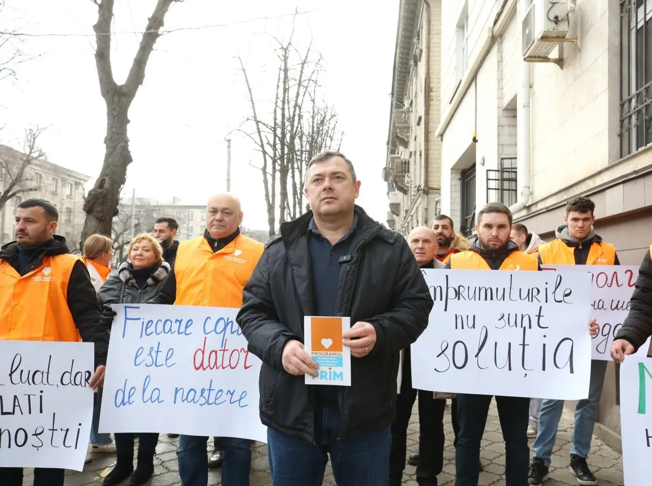 Активисты партии "Сердце Молдовы" провели протест у здания Министерства финансов