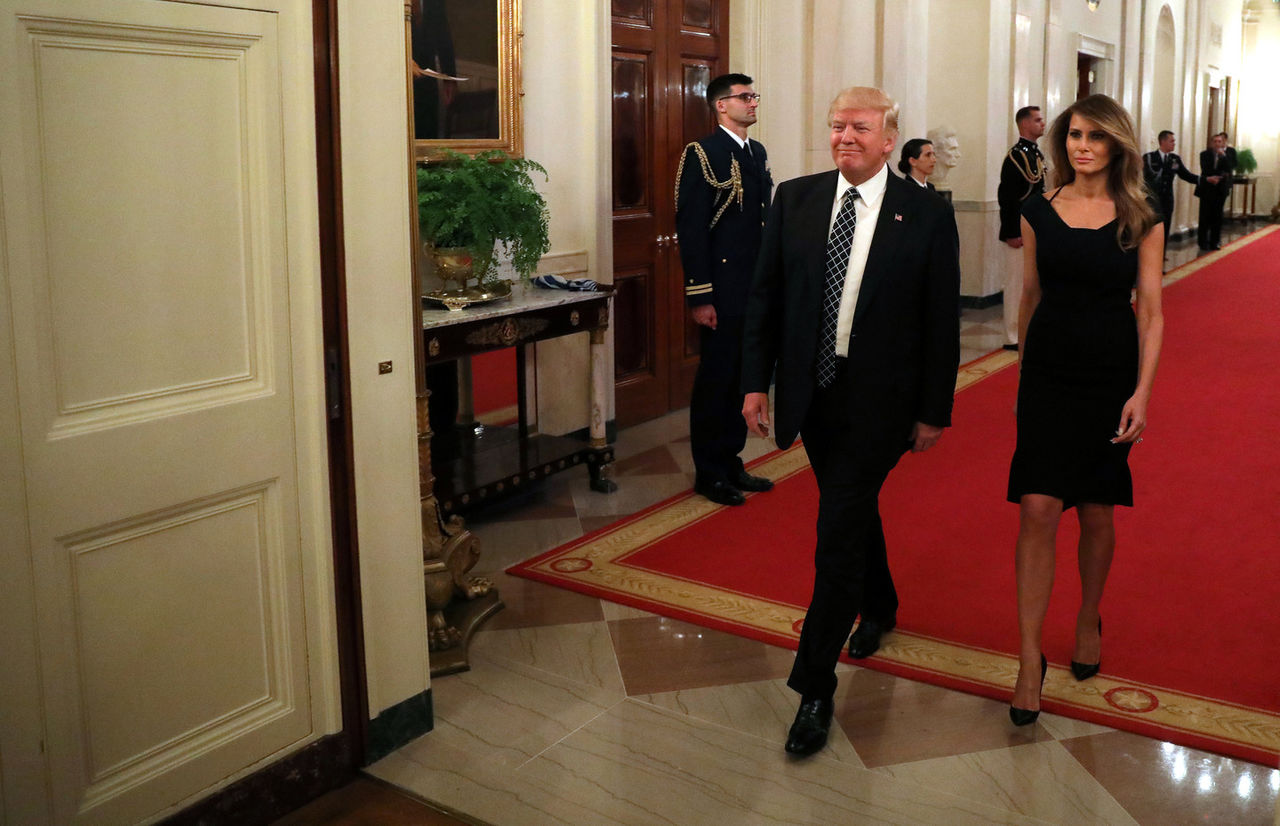 Трамп попросил жену поделиться секретом популярности у американцев