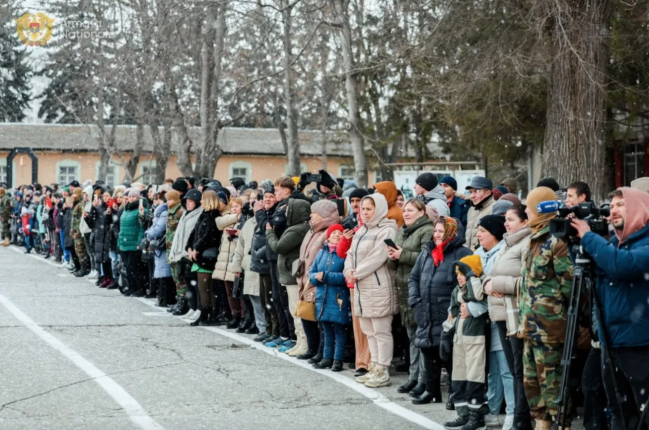 Peste 200 de soldați au depus jurământul militar în Moldova