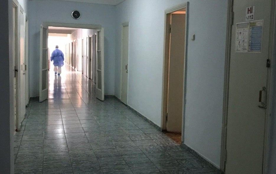 Пациент показал, в каких условиях находятся люди, которые проходят тест на коронавирус