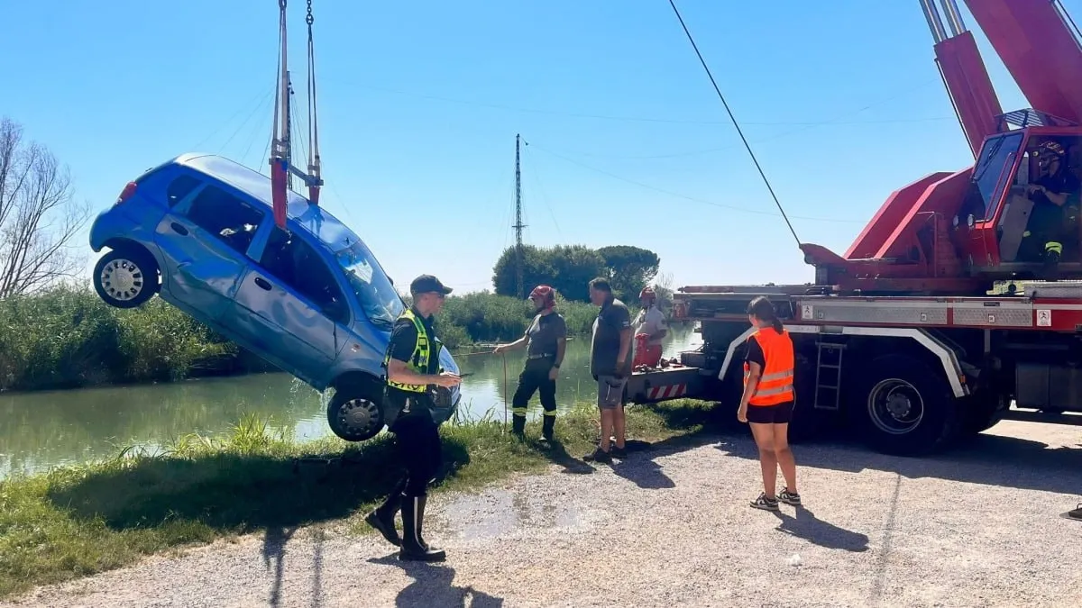 O familie din Moldova a căzut cu mașina într-un râu din Italia: Copilul a rămas blocat în scaunul auto