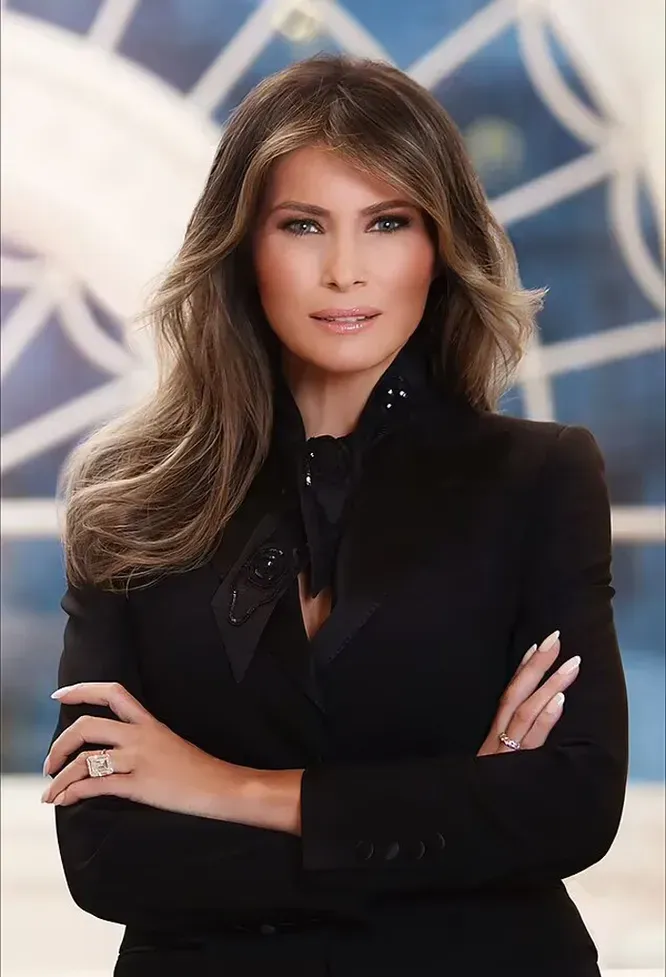 Portretul oficial al Melaniei Trump, publicat de Casa Albă, a stârnit un scandal