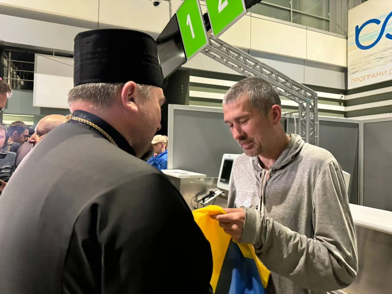 Из российского плена в Украину вернулись искусствовед, священники и член Меджлиса
