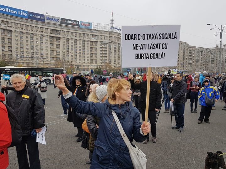 "Коррупция убивает" - в Румынии протестуют против поправки к Налоговому кодексу