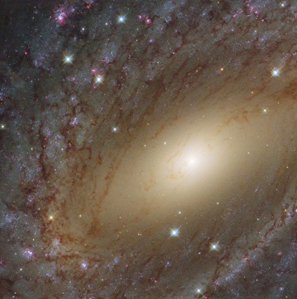 Hubble запечатлел гигантского двойника Млечного Пути