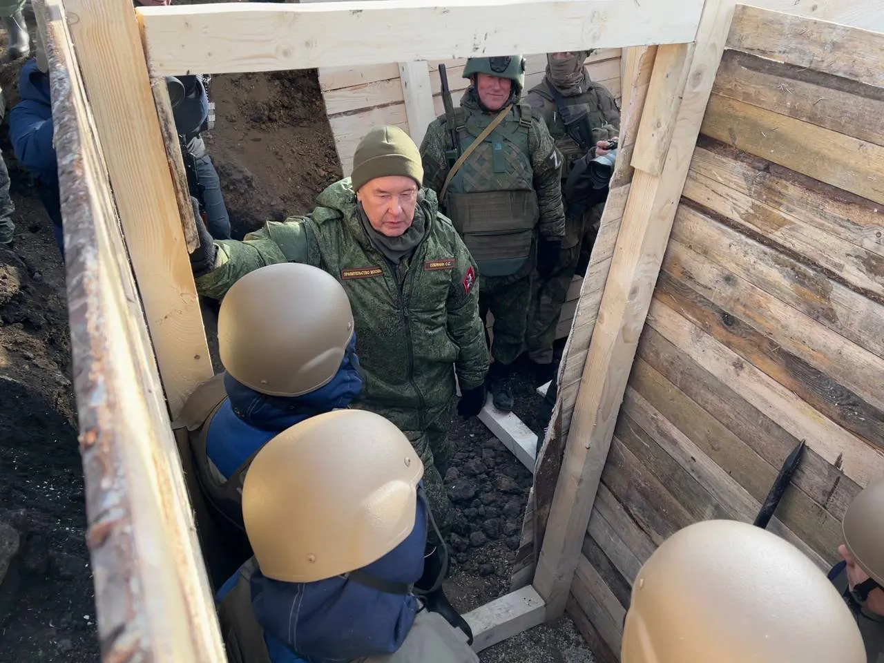 Сергей Собянин съездил на «линию обороны» российских войск в Украине