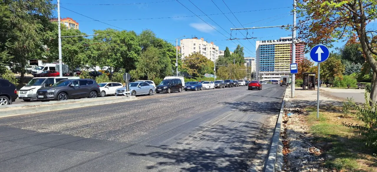 La Chișinău a început reparația străzii Ciuflea. Va fi amenajată o pistă pentru bicicliști