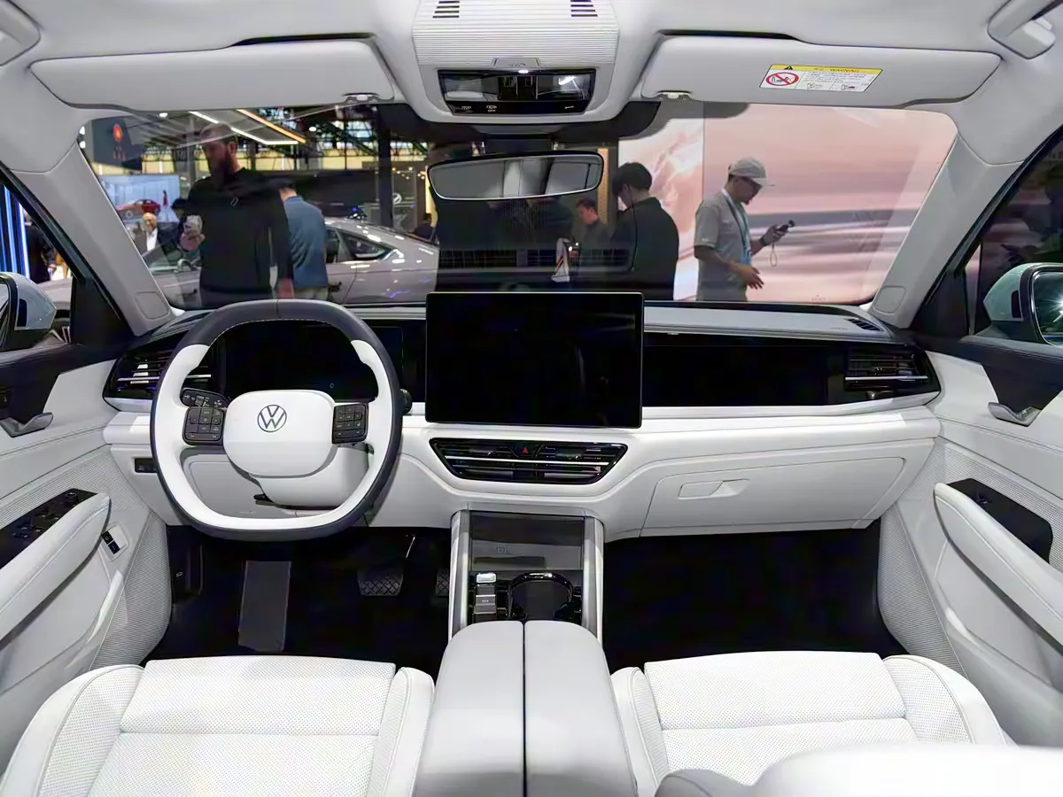Noul Volkswagen Passat a primit o versiune electrificată cu autonomie de 1.300 km