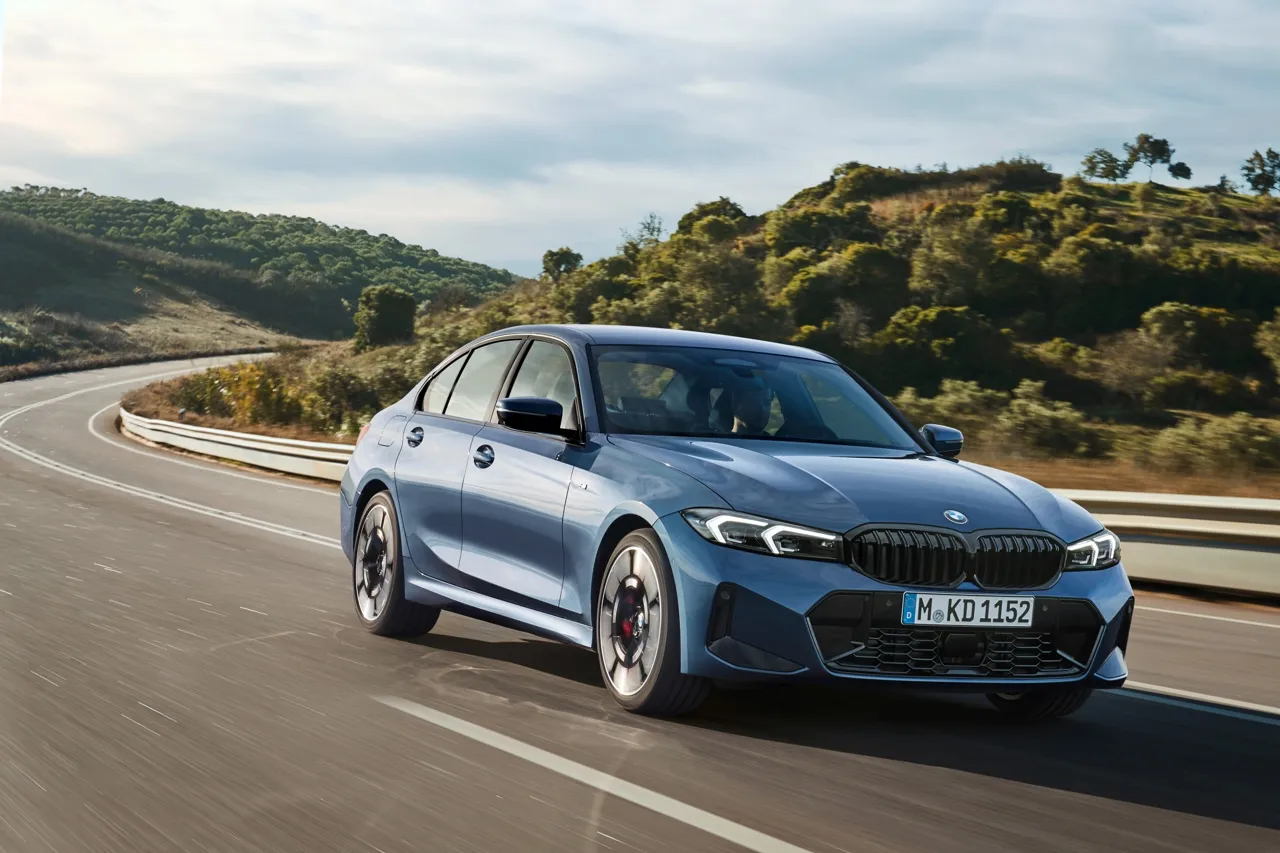 BMW обновила седан и универсал 3-series