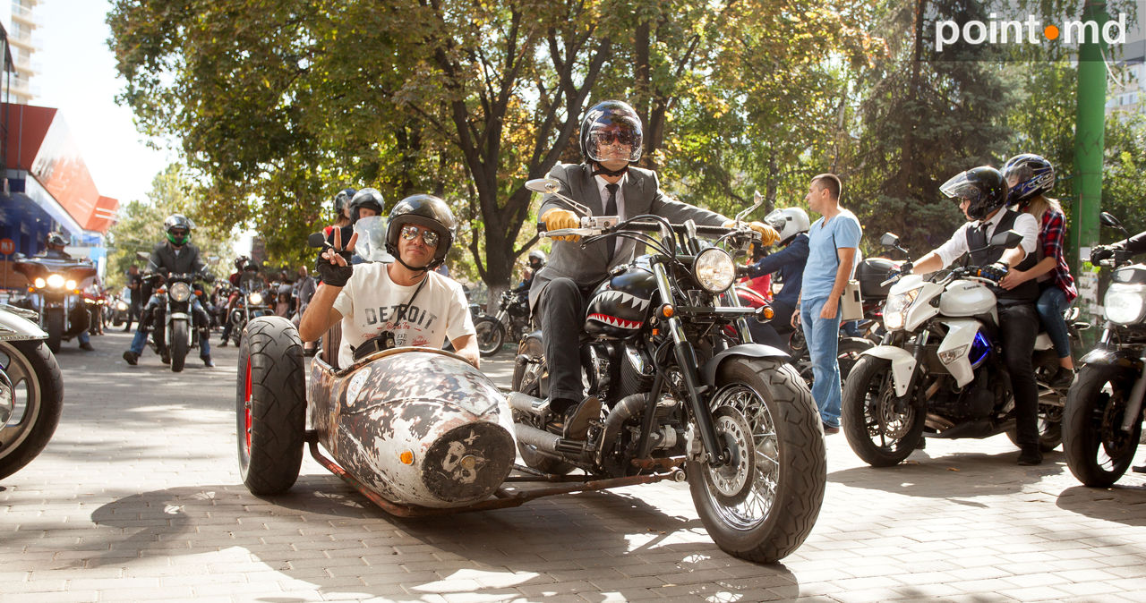 В Кишиневе прошел третий заезд Gentleman's Ride