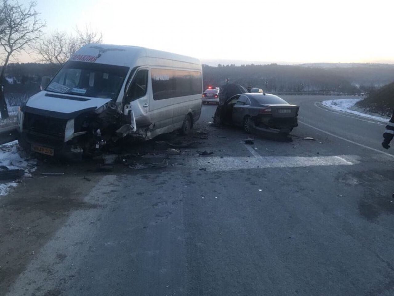 В Хынчештах произошло тройное ДТП с участием рейсового микроавтобуса