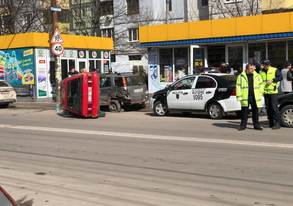 Один человек пострадал в серьезном ДТП на Старой Почте