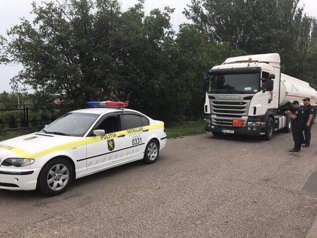 Полиция начала “охоту” на фуры, нарушающие запрет на въезд в Кишинев