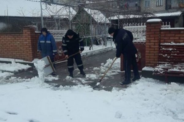 Полицейские из Гагаузии раздали продукты питания одиноким пожилым людям