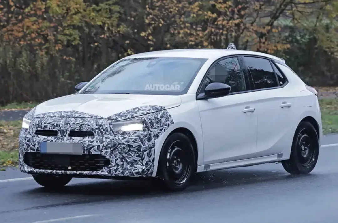 Новый хэтчбек Opel Corsa 2023 рассекретили до премьеры