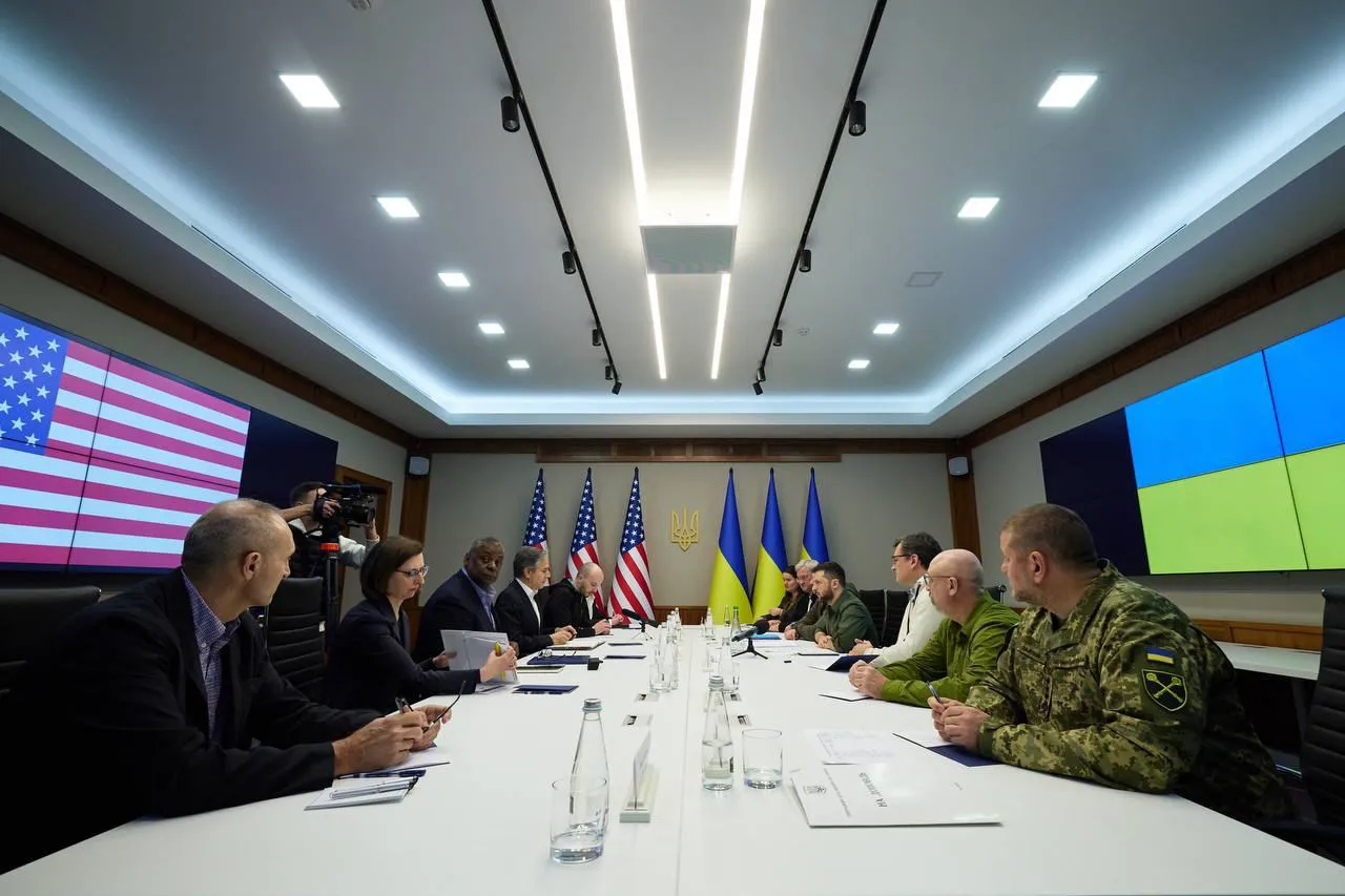 США пообещали Зеленскому новый пакет военной помощи
