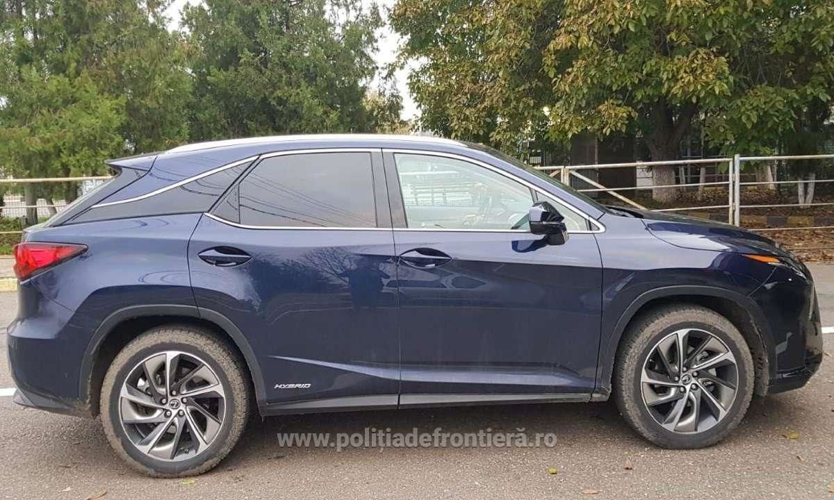 У молдаванина на границе Румынии изъяли Lexus, разыскиваемый в двух странах