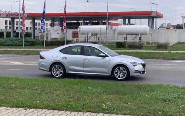 Новую Skoda Octavia сфотографировали до премьеры